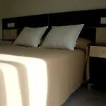Mr Otel *