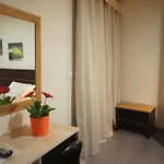 Mr