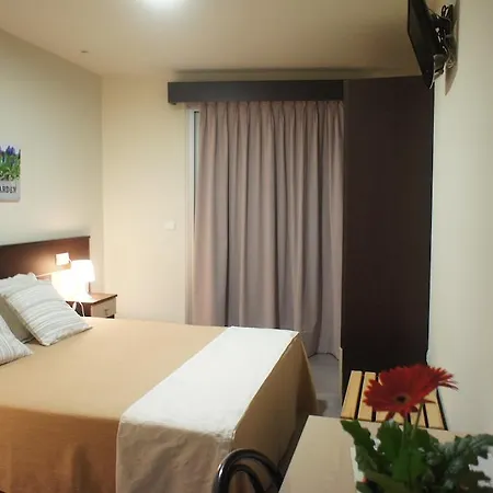 Mr Hotel *