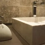 Mr *